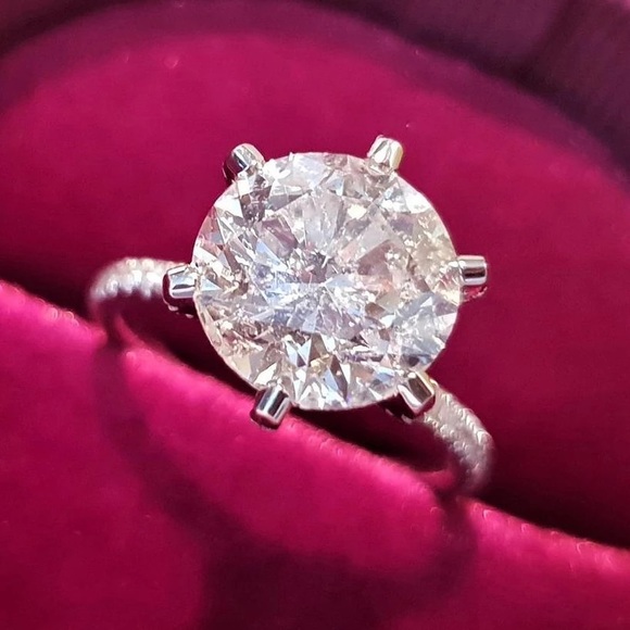 New Women’s 925 Silver Beautiful Round Diamond Ring - Picture 3 of 3